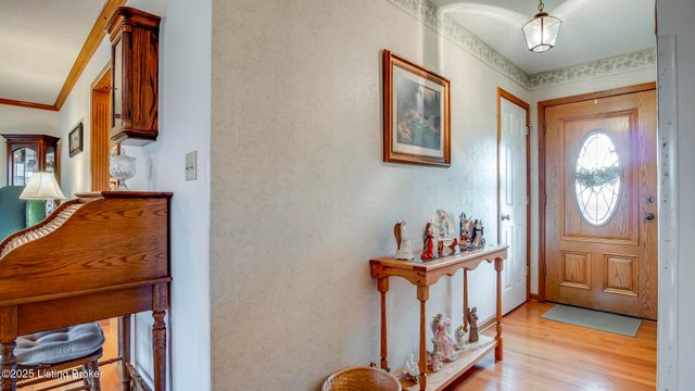 34 Normandy Heights Rd, Taylorsville, KY 40071