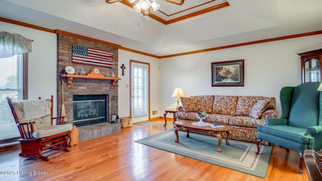 34 Normandy Heights Rd, Taylorsville, KY 40071