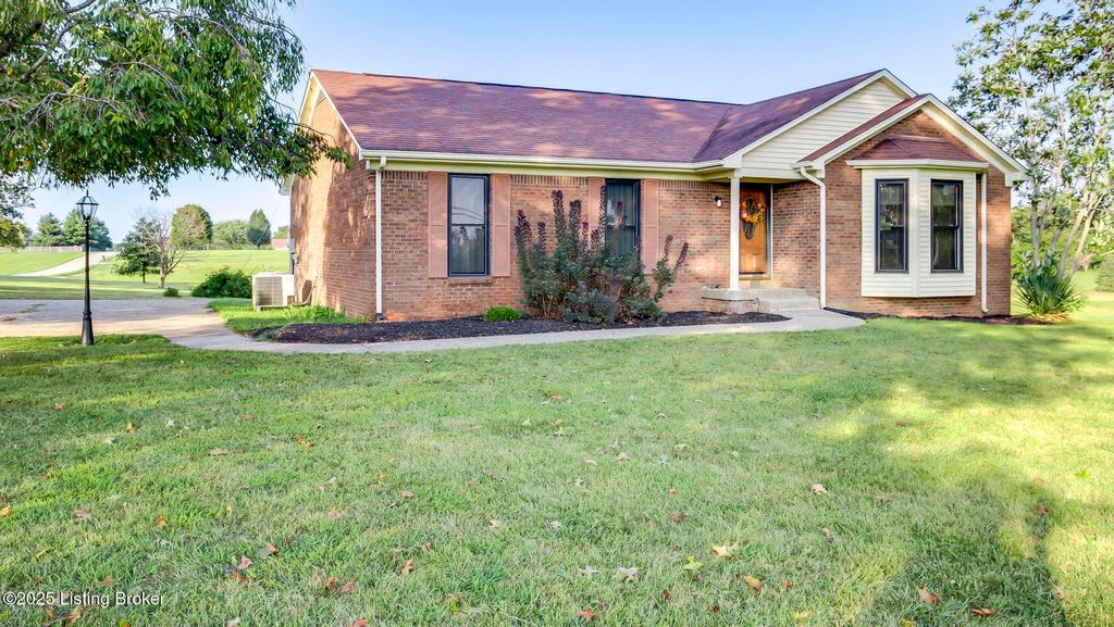 34 Normandy Heights Rd, Taylorsville, KY 40071