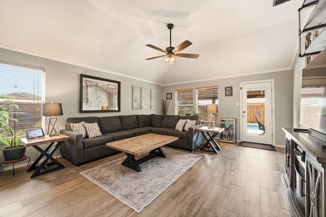 1416 Wenatchee Drive, Krum, TX 76249