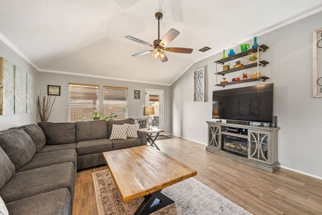 1416 Wenatchee Drive, Krum, TX 76249