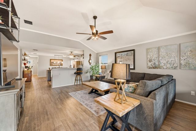 1416 Wenatchee Drive, Krum, TX 76249
