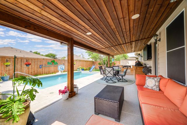 1416 Wenatchee Drive, Krum, TX 76249
