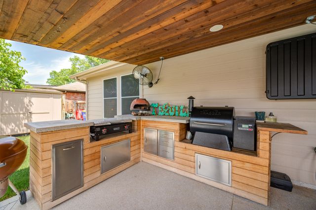 1416 Wenatchee Drive, Krum, TX 76249