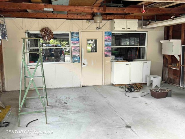 2705 Luella Avenue, Saginaw Twp, MI 48603