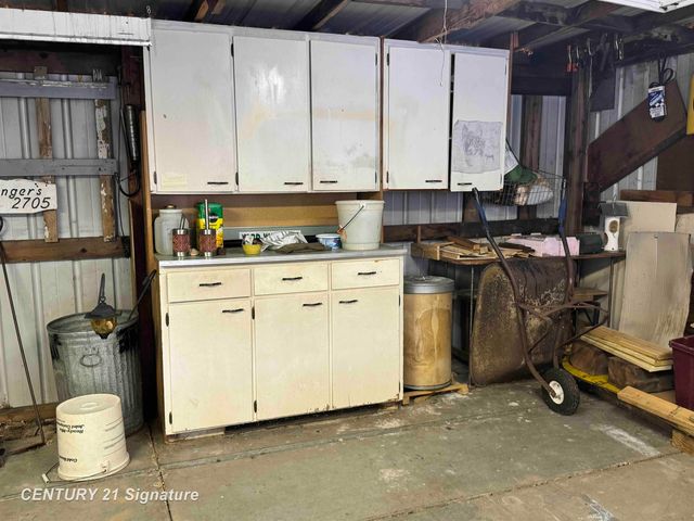 2705 Luella Avenue, Saginaw Twp, MI 48603