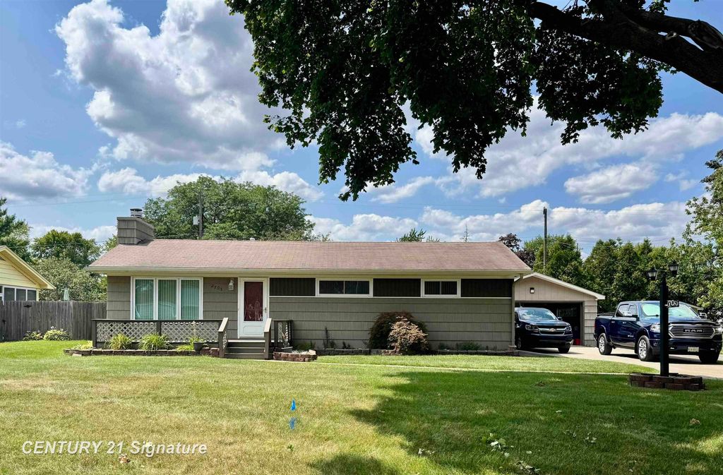 2705 Luella Avenue, Saginaw Twp, MI 48603