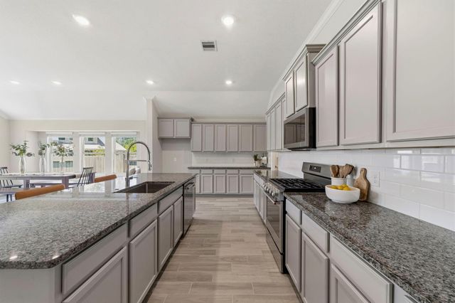 324 Cadela Drive, Montgomery, TX 77316