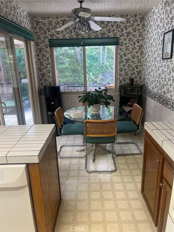 Image 5 of property listing at 1879 Marian, Thousand Oaks, CA 91360