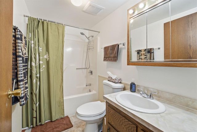 1928 S LAWE STREET, Appleton, WI 54915