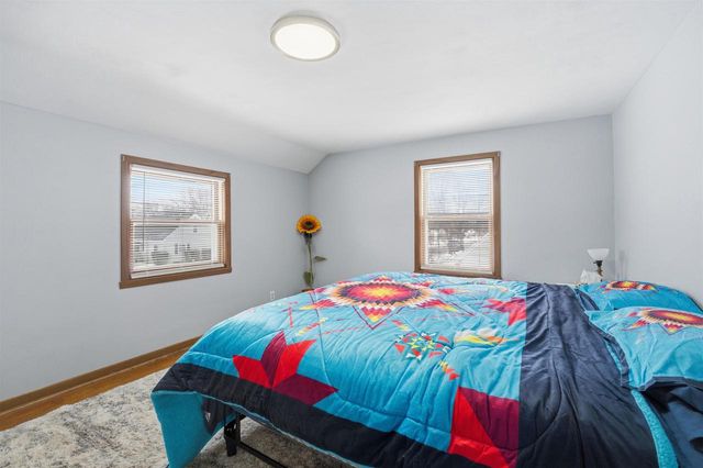 1928 S LAWE STREET, Appleton, WI 54915