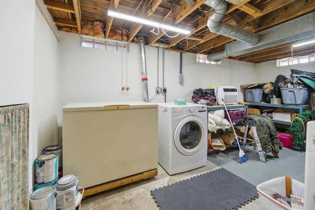 1928 S LAWE STREET, Appleton, WI 54915