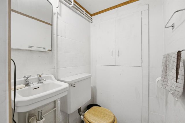 1928 S LAWE STREET, Appleton, WI 54915