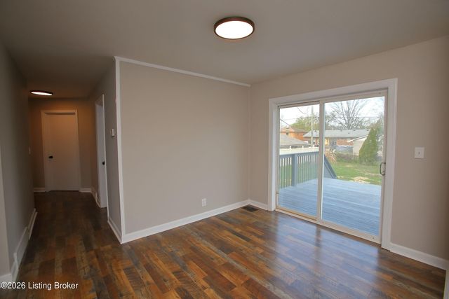 2905 Nepperhan Rd, Louisville, KY 40218