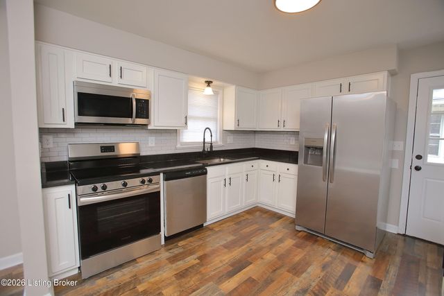 2905 Nepperhan Rd, Louisville, KY 40218