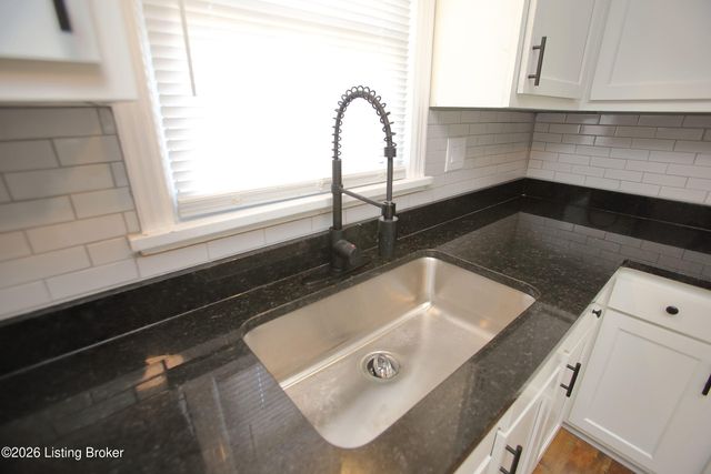 2905 Nepperhan Rd, Louisville, KY 40218