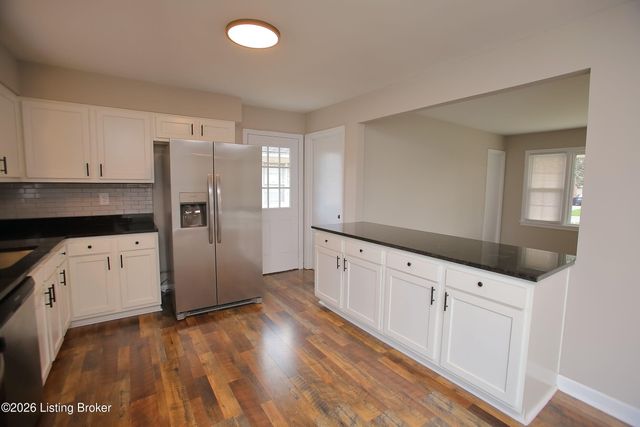 2905 Nepperhan Rd, Louisville, KY 40218