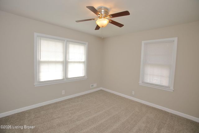 2905 Nepperhan Rd, Louisville, KY 40218