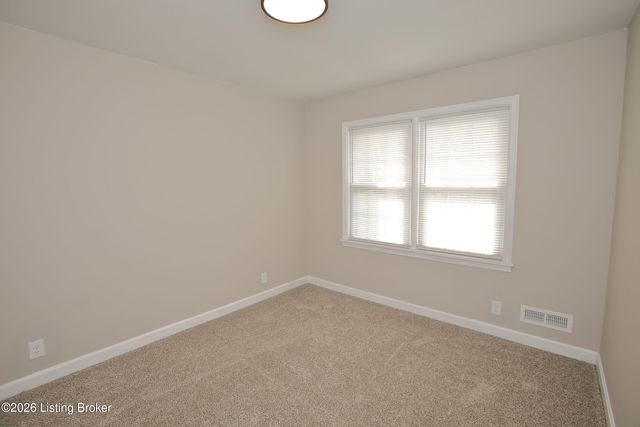 2905 Nepperhan Rd, Louisville, KY 40218