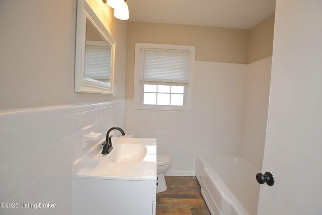 2905 Nepperhan Rd, Louisville, KY 40218