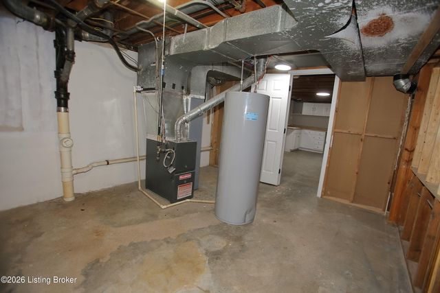 2905 Nepperhan Rd, Louisville, KY 40218