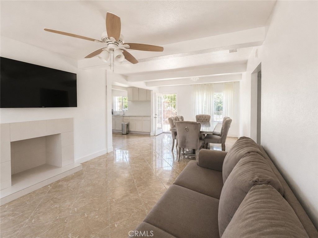 Image 2 of property listing at 1629 Bedford Avenue, Modesto, CA 95351