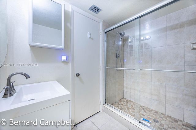 3940 Inverrary Boulevard 403A, Lauderhill, FL 33319