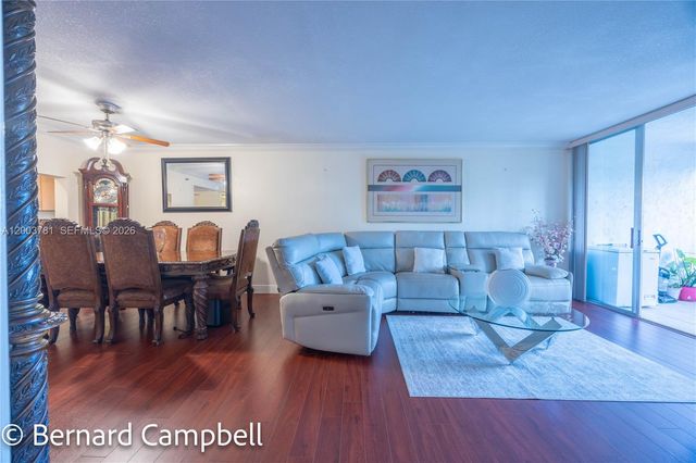 3940 Inverrary Boulevard 403A, Lauderhill, FL 33319