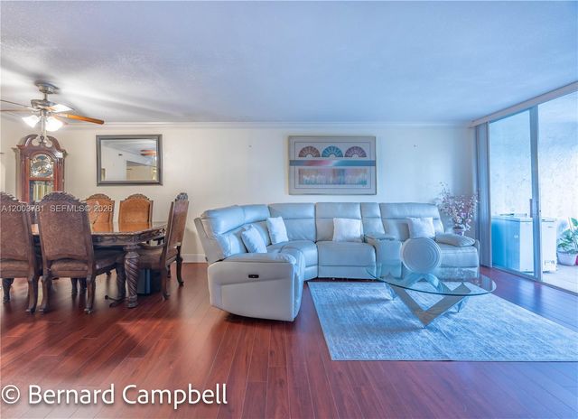 3940 Inverrary Boulevard 403A, Lauderhill, FL 33319