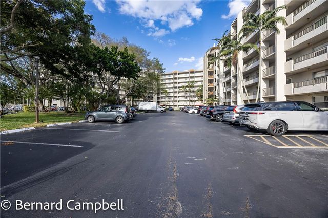 3940 Inverrary Boulevard 403A, Lauderhill, FL 33319