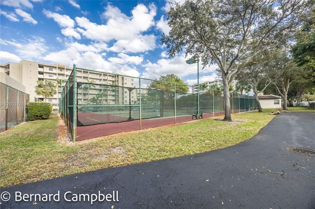 3940 Inverrary Boulevard 403A, Lauderhill, FL 33319