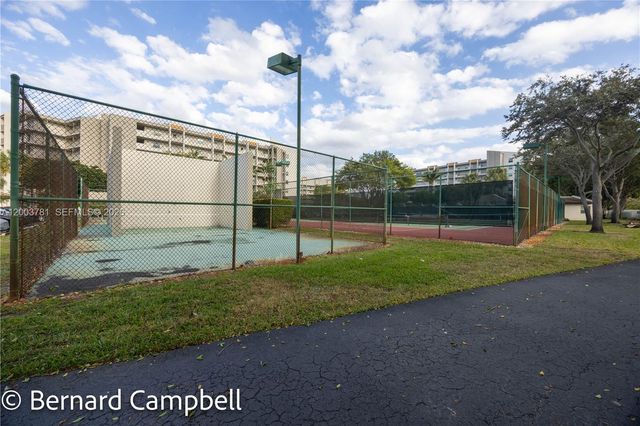 3940 Inverrary Boulevard 403A, Lauderhill, FL 33319