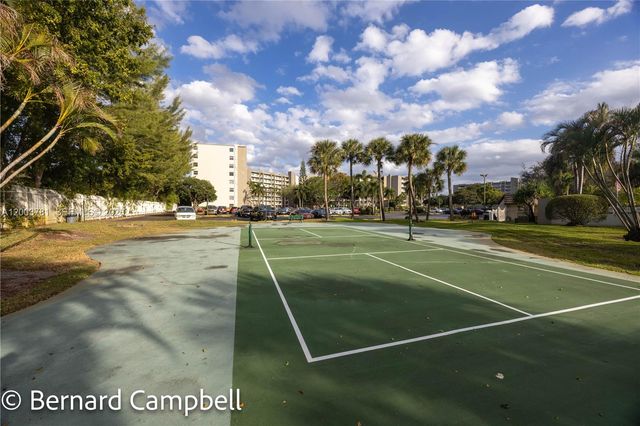3940 Inverrary Boulevard 403A, Lauderhill, FL 33319