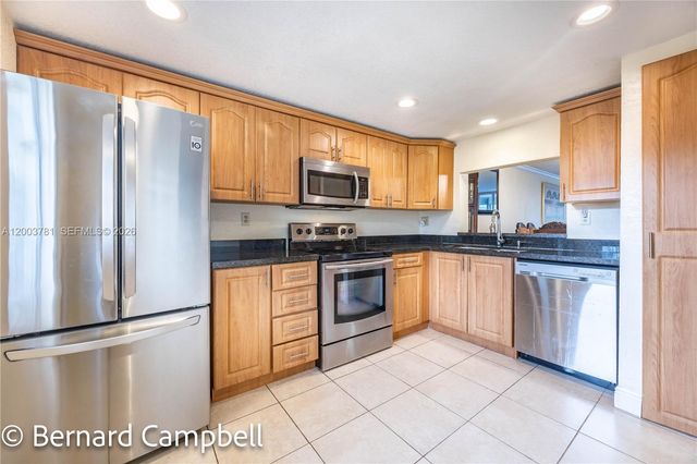 3940 Inverrary Boulevard 403A, Lauderhill, FL 33319