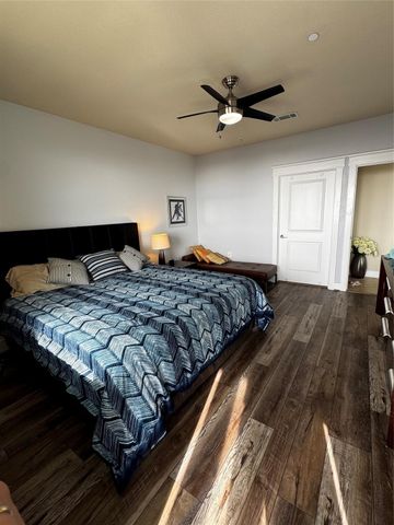 4221 Grassy Pointe Drive 301, Galveston, TX 77554