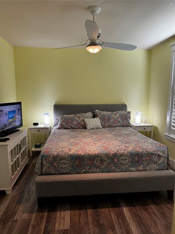 4221 Grassy Pointe Drive 301, Galveston, TX 77554