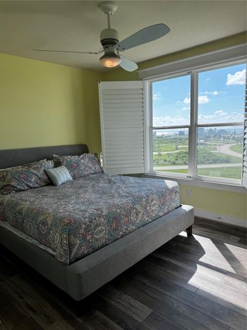 4221 Grassy Pointe Drive 301, Galveston, TX 77554