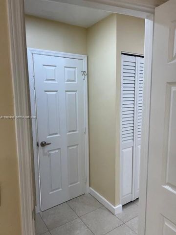 2820 SW 65th Ave, Miramar, FL 33023