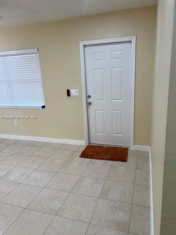 2820 SW 65th Ave, Miramar, FL 33023