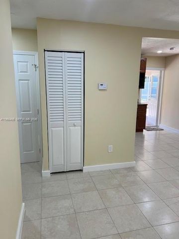 2820 SW 65th Ave, Miramar, FL 33023