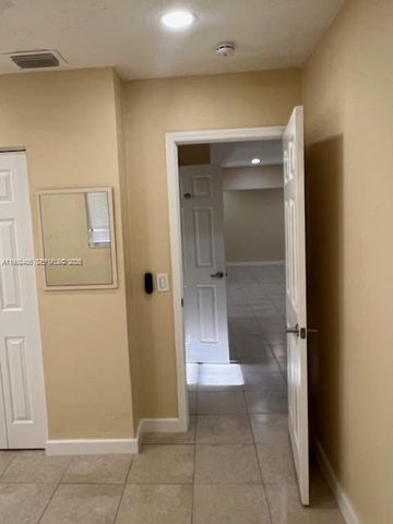 2820 SW 65th Ave, Miramar, FL 33023