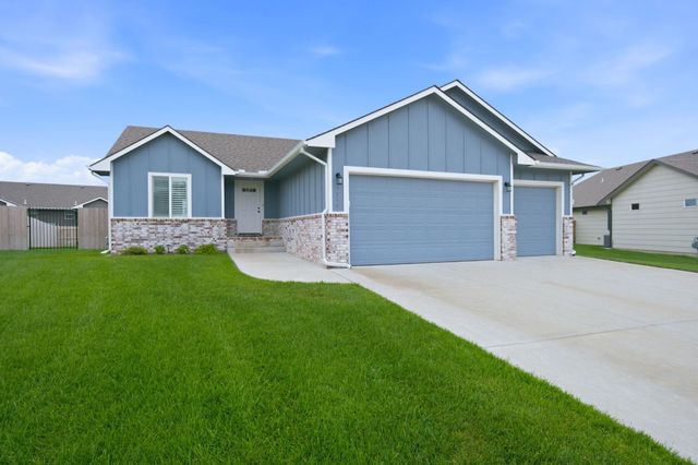 2327 S Chateau, Wichita, KS 67207