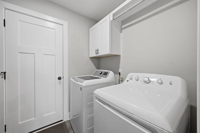 2327 S Chateau, Wichita, KS 67207