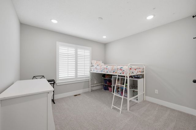 2327 S Chateau, Wichita, KS 67207