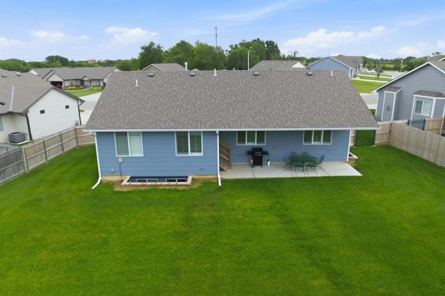 2327 S Chateau, Wichita, KS 67207