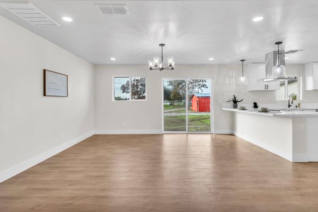 7345 28th St, North Highlands, CA 95660