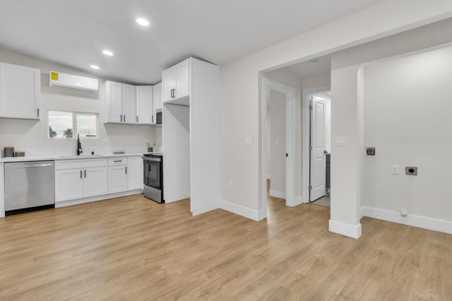 7345 28th St, North Highlands, CA 95660