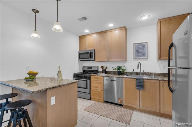 615 W Hancock Street 6, Detroit, MI 48201