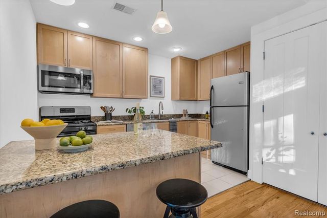 615 W Hancock Street 6, Detroit, MI 48201