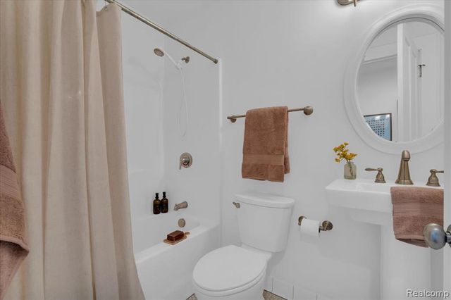 615 W Hancock Street 6, Detroit, MI 48201